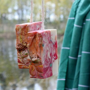 Ruska narusaippua (hieman pienempi)